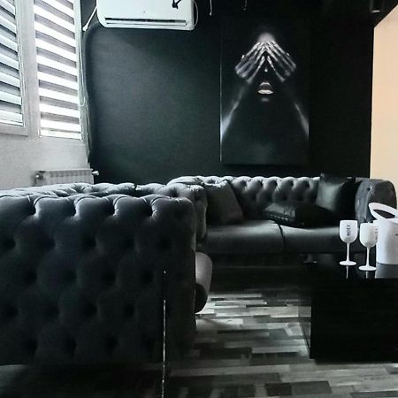 Naumovski Apartments สโกเปีย ภายนอก รูปภาพ