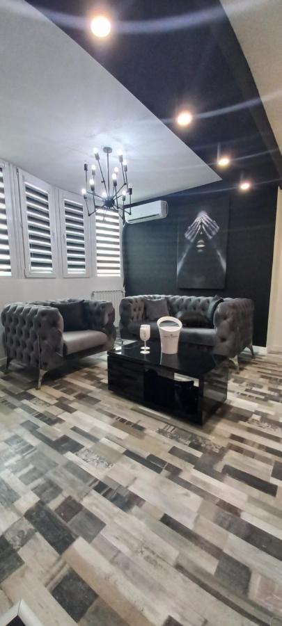Naumovski Apartments สโกเปีย ภายนอก รูปภาพ
