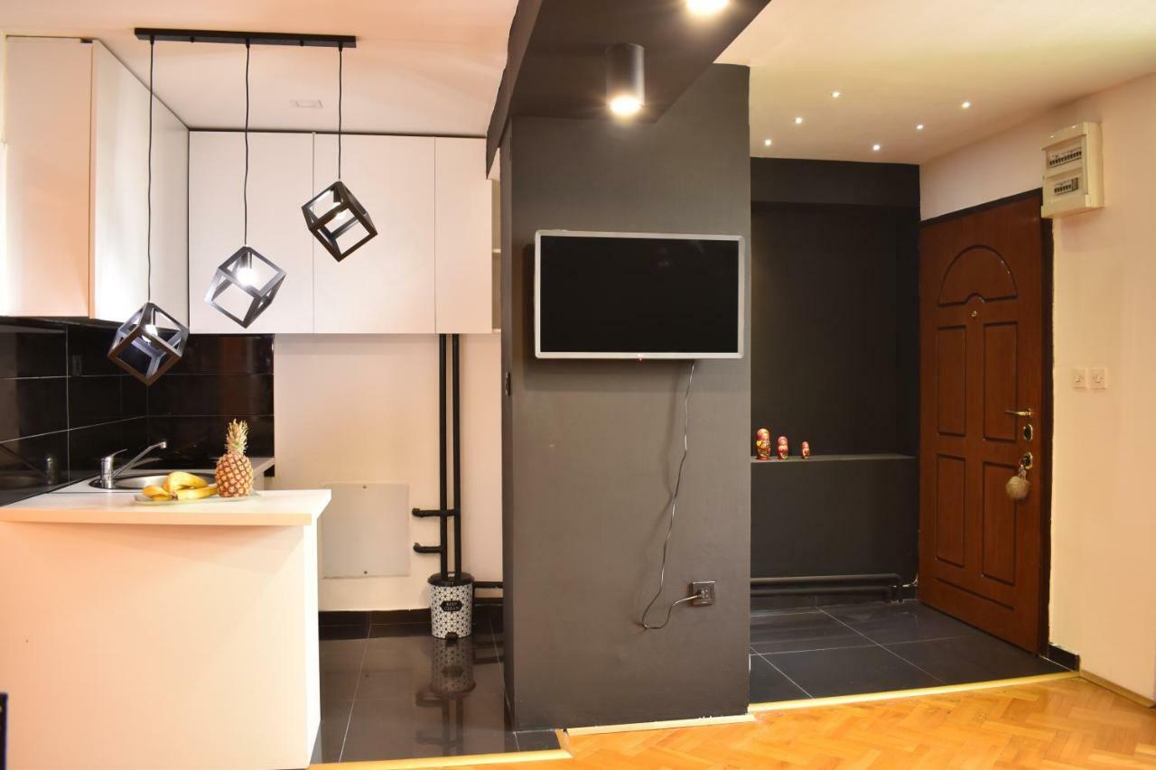 Naumovski Apartments สโกเปีย ภายนอก รูปภาพ